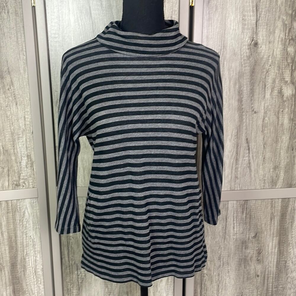 Talbots black/gray striped 3/4 sleeve turtleneck top women's P